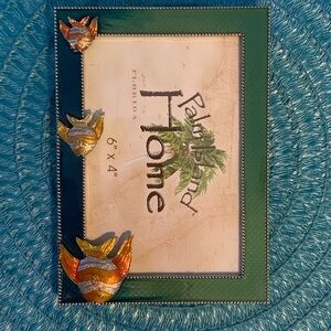 Green and Orange 3 Fish Frame